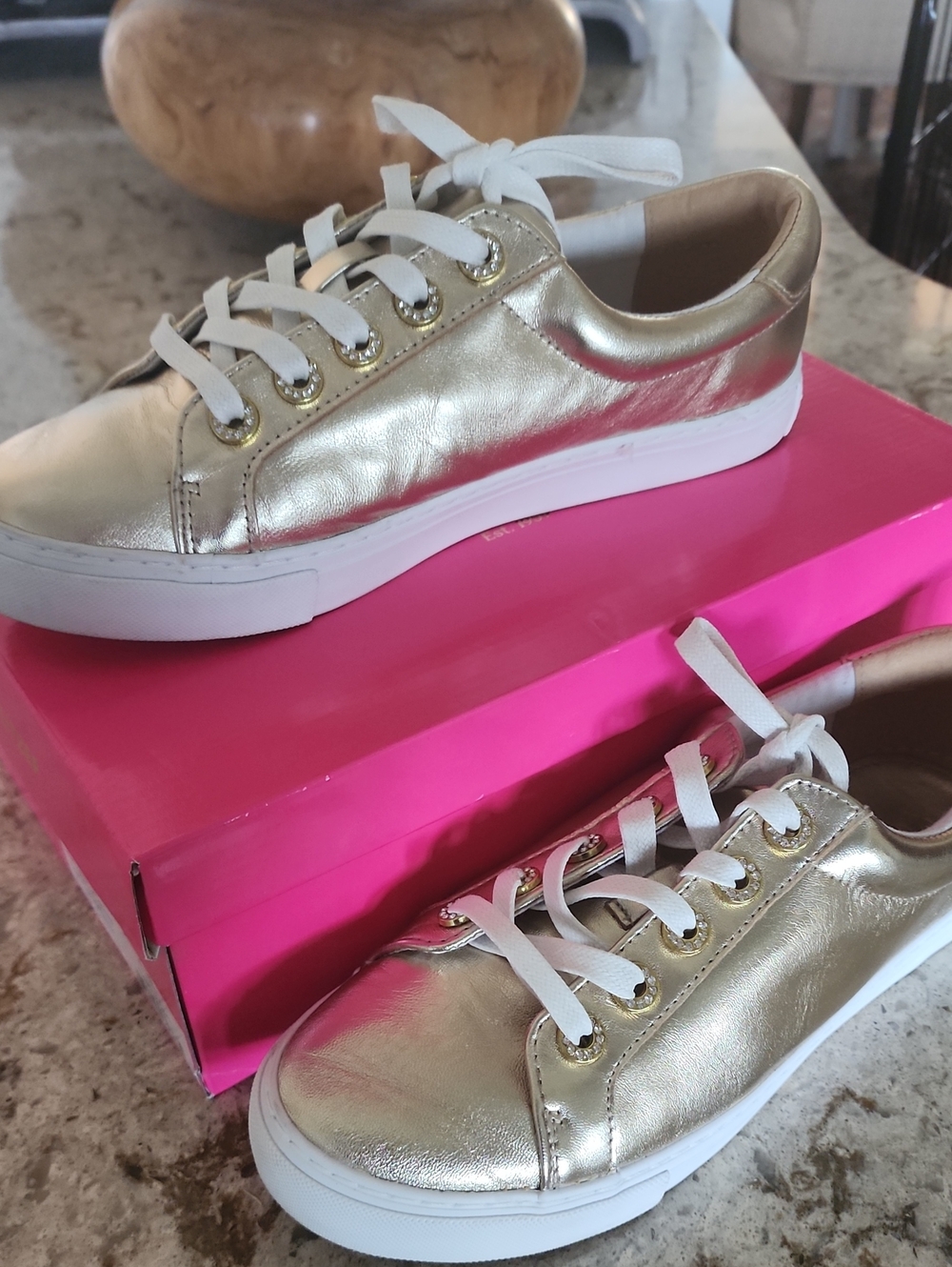Lilly Pulitzer Gold Low-Top Lace-Up Sneakers 9.5
